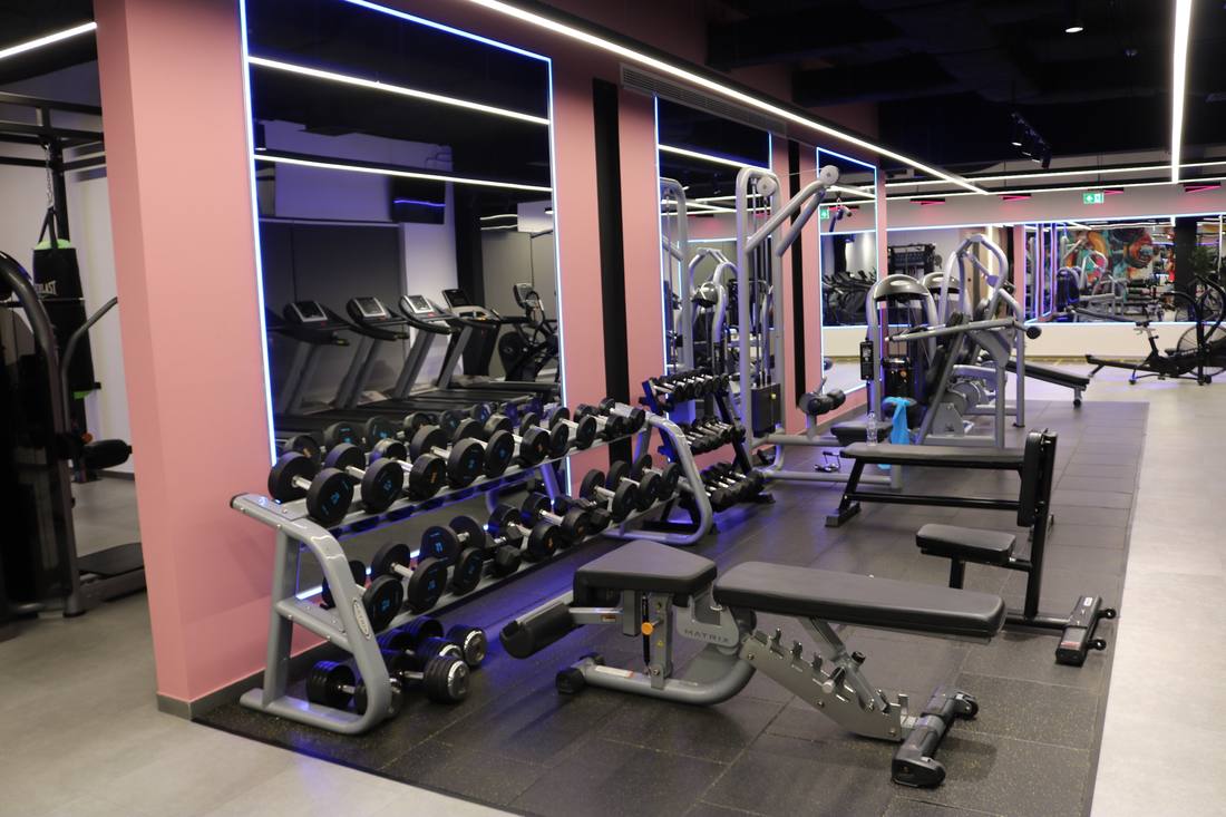 Dumbbell rack, benches and cable machines